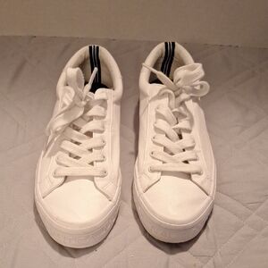 Nautica Classic White Lace-Up Sneakers